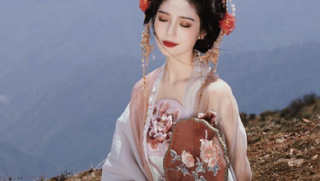 Hekou Trip Moments[Photography services including photo shoots, short videos, promotional videos, graduation photos, portraits, wedding photos, light and fresh style, with all raw photos provided/translation]