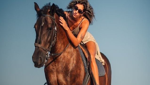 Berkuda di Pantai Sharm El-Sheikh Selama 2 Jam "Pengalaman Terbaik yang Pernah Ada"