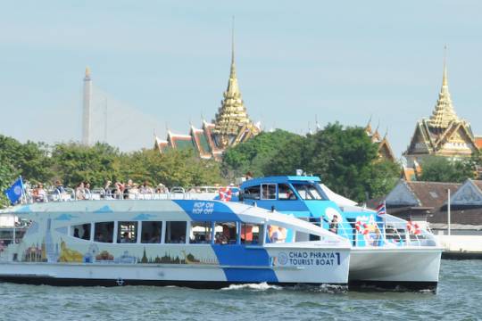 曼谷湄南河觀光遊覽船一卡通（Chao Phraya Tourist Boat）