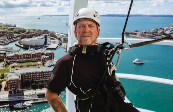 斯賓納克塔：入場門票小童