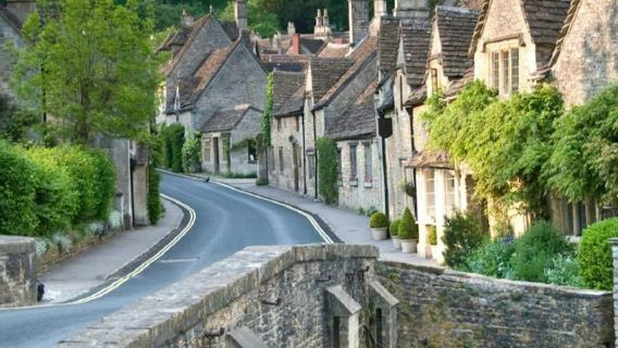 Cotswolds: Guided Tour + Roundtrip Transfer from London