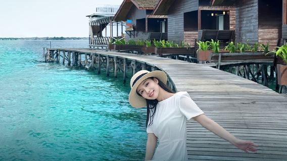 บ้านน้ำทะเลปะการังเซมปอร์นา-รีสอร์ทบ้านน้ำซัน-อินเทอร์เน็ตเซเลบริตี้เจลลี่ซี-แมวขี้เกียจท่องเที่ยว