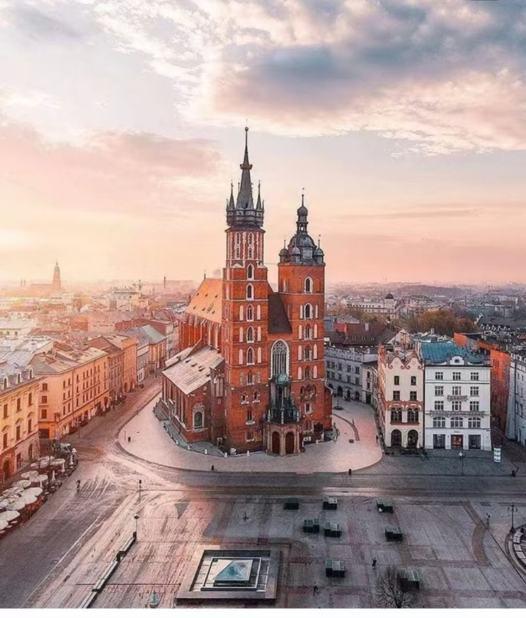 波蘭+維利奇卡鹽礦+瓦維爾城堡+聖瑪麗亞教堂+大集市廣場