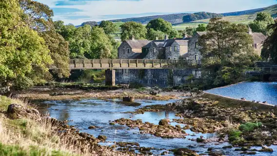 ทัวร์วันเดียว/ทัวร์หลายวัน ในอุทยานแห่งชาติ Yorkshire Dales และบ้านเกิดของพี่น้องตระกูล Bronte|กลุ่มเล็ก