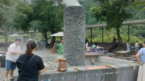 Yilan Classic Tour: Zhang Mei Farm & Qingshui Geothermal DIY (Hotel Pickup from Taipei)