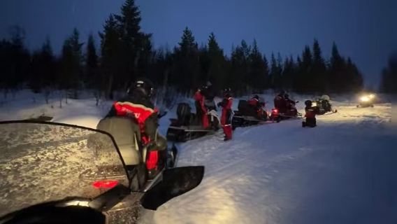 Norway Tromso night snowmobile day tour/7 hrs|English-speaking tour group