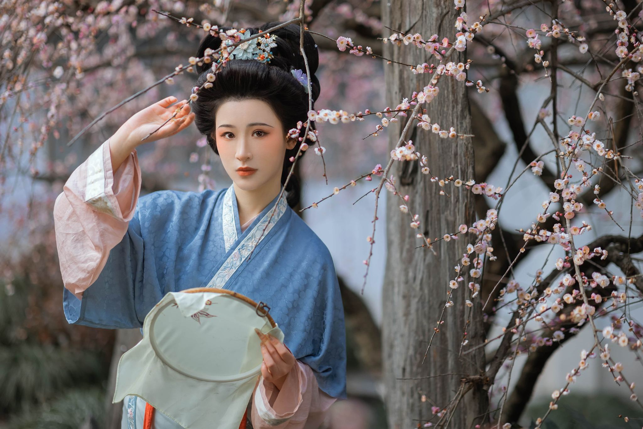 Travel Photoshoot in Qahar Right Rear Banner[Grassland city check-in horseback riding travel photography - bold and romantic + multilingual local photographer guide]