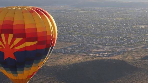 Phoenix: Menaiki Belon Udara Panas Matahari Terbit Berpandu
