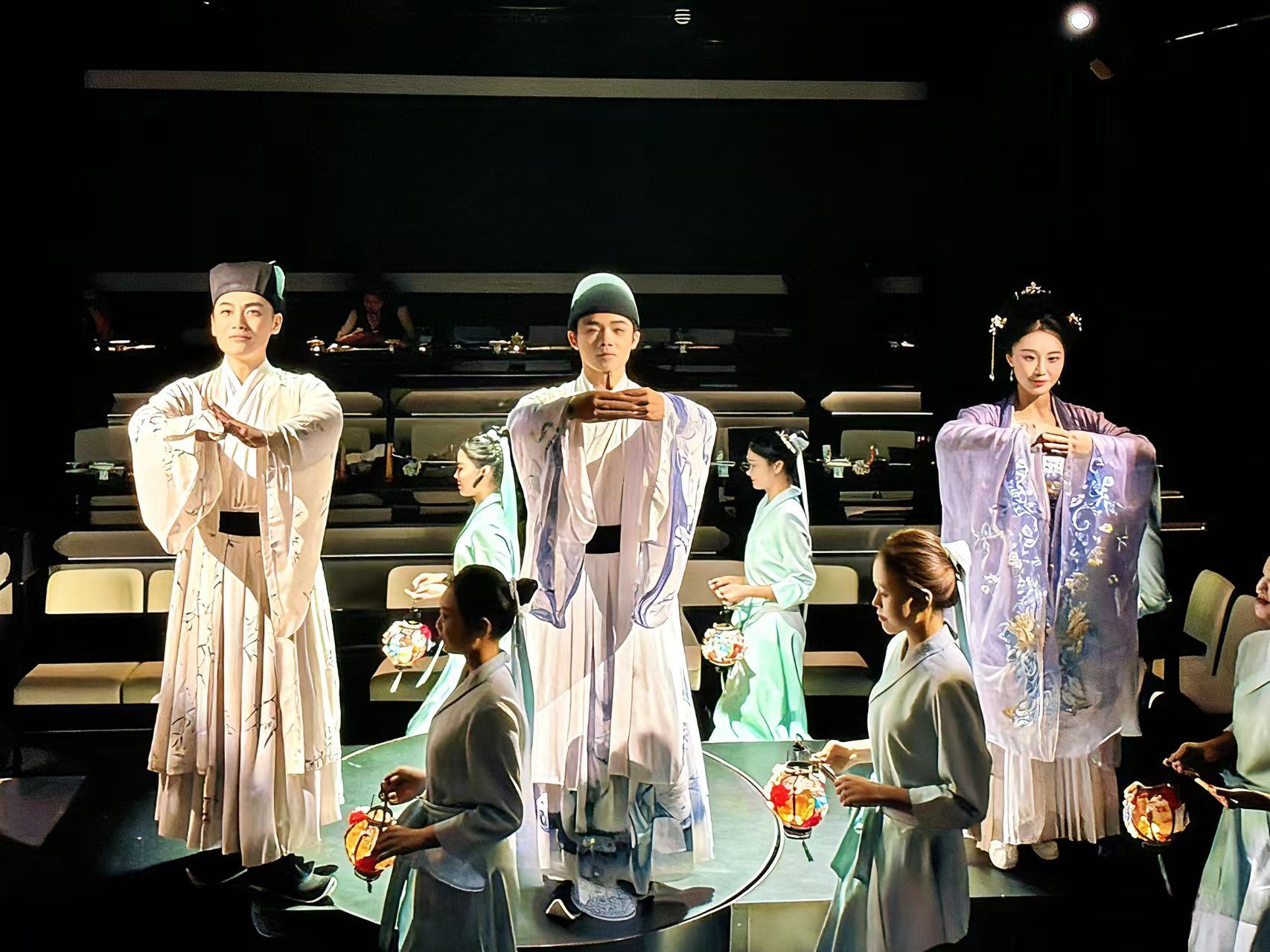 Shanghai Sushi Crab Banquet · Immersive Performance Restaurant [Bund 18 Branch] (Su Dongpo Historical Stage Play + Chinese Cultural Performance + Song Dynasty Themed Dining Show)