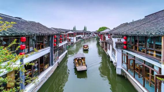 Round-Trip from Shanghai: 1-Day Private Charter Tour to Zhujiajiao Water Town (Guided Tours in Chinese, English & Multiple Languages)