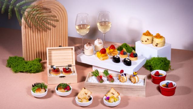 Wan Chai'deki Luk Kwok Hotel | Le Menu Batı Restoranı | Yarı Açık Büfe Öğle Yemeği/İkindi Çayı/Hafif Öğle Yemeği