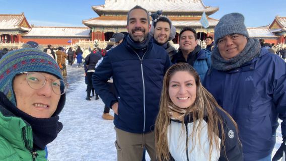 جولة جماعية إلى ميدان تيانانمن والمدينة المحرمة في بكين مع مرشد سياحي يتحدث الإنجليزية والإسبانية