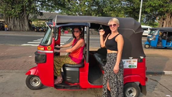 Colombo Private City Tour Morning and Evening by Tuk Tuk