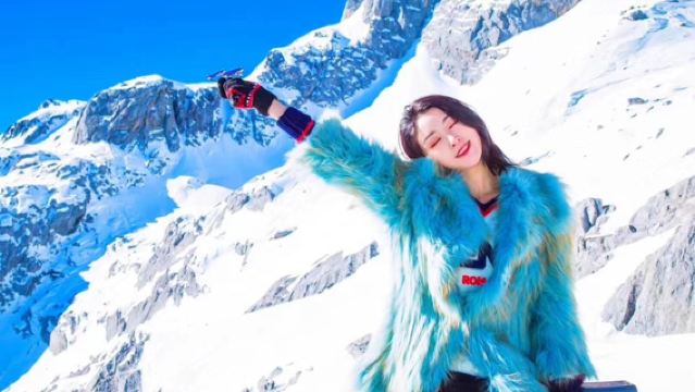 Lijiang Yulong Snow Mountain + Blue Moon Valley 1-day Tour • Luxury Private Tour|Golden Sunrise Over the Mountains|Private tour