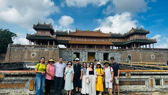 HueTours