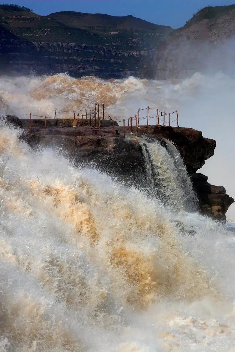 Yan'an, Shaanxi Yellow River Hukou Waterfall 1-day tour Yellow Emperor Mausoleum Xuanyuan Temple Pick-up Station Family join-in tour Tour