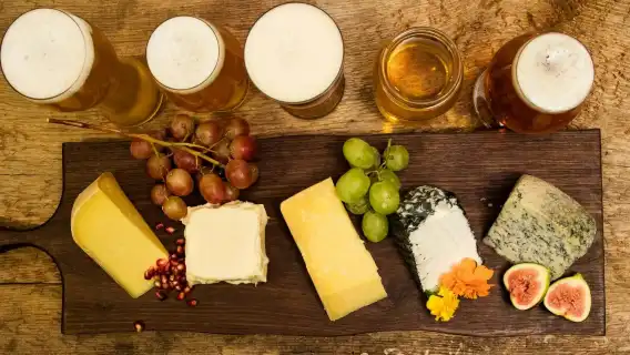 Santiago de Compostela Cheese and Wine Tasting Experience