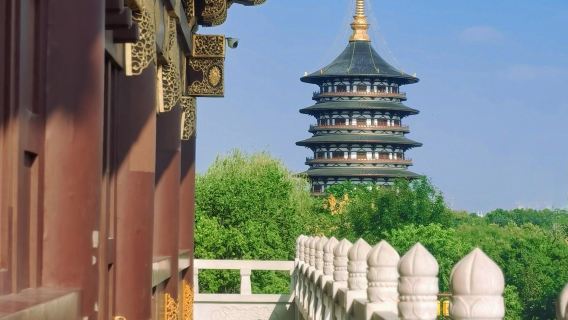 Luoyang Ancient Tomb Museum + Mangshan Tombs + Jiuzhou Pond + Yingtianmen one-day tour- English Service Available