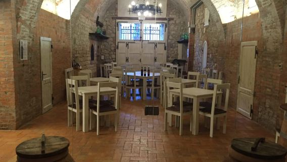 Montepulciano: Wine Tasting & Lunch in a Typical Winery