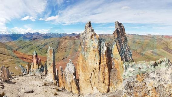 Depuis Cusco : Randonnée d'une journée à la montagne arc-en-ciel de Palccoyo + repas