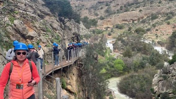 Desde Málaga: Autobús ida y vuelta al Caminito del Rey + Tour con Guía Oficial