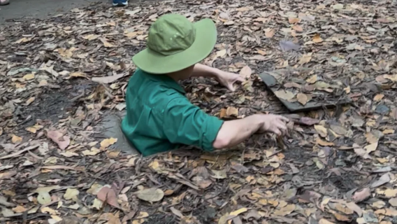 ホーチミン発:史跡クチトンネル、カオダイ寺院、ブラックレディマウンテンワンデーツアー
