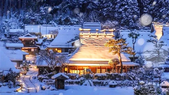 Excursión de un día en invierno 2026: Iluminación de la pasarela celestial de Amanohashidate, casas flotantes de Ine y pueblo de casas con techo de paja de Miyama con pasillo de linternas de nieve