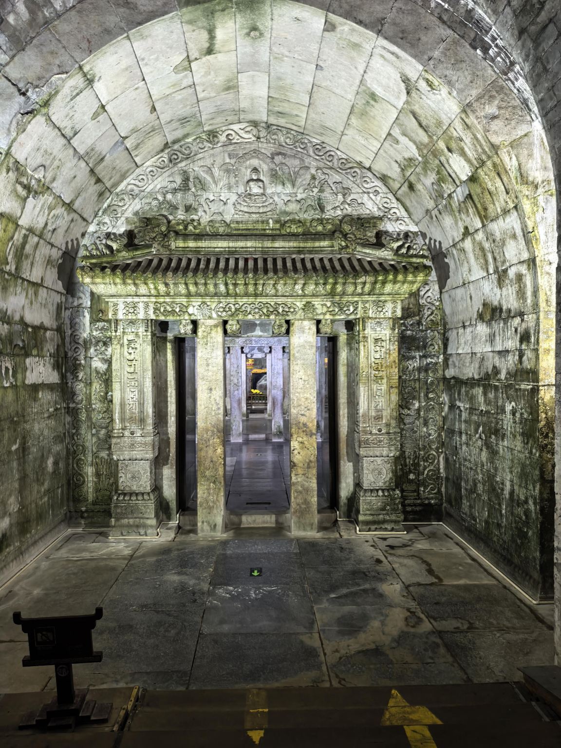 One-day tour to Qingdongling + Hetou Old Street + Tangshan Earthquake Memorial Park in Tangshan, Hebei with English service available