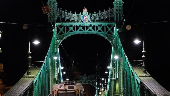 匈牙利布達佩斯-蒂豪尼-蒂豪尼修道院-潘諾恩哈爾姆千年修道院