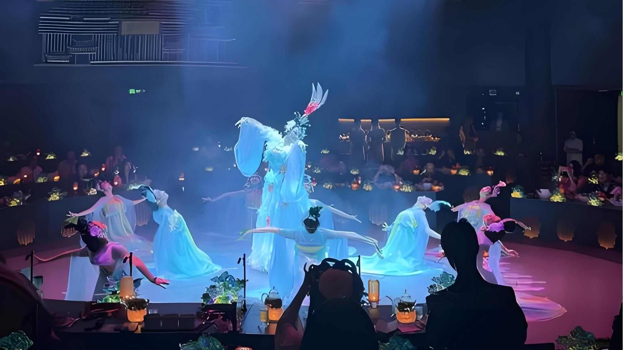 Chengdu HongDingYan Banquet: Epic Chengdu Cultural Odyssey - Hot Pot & Splendid Stage Masterpieces