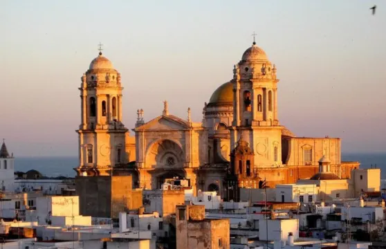 西班牙加的斯+赫雷斯一日遊|含傳統葡萄酒莊參觀品酒