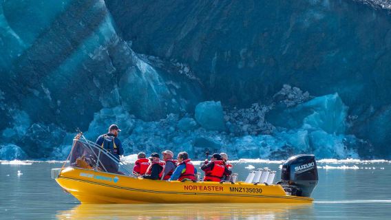 Queenstown to Mount Cook round-trip scenic tour with optional helicopter sightseeing and glacier explorer boat