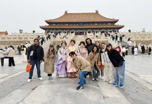 [15-Person English Tour] The Palace Museum + Optional Jewelry Hall with Spanish or Russian Guide