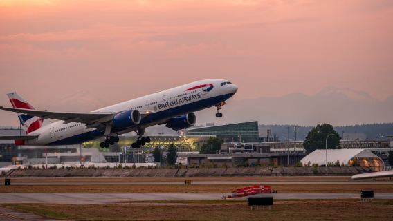 YVR Vancouver international airport VIP lounge transit lounge domestic/international departure