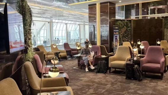 Bono de uso para la sala VIP del Aeropuerto Internacional Suvarnabhumi (BKK) en Tailandia (Sala VIP de conexiones IVIP + Pernocta para escalas + Sin restricción de clase de cabina)