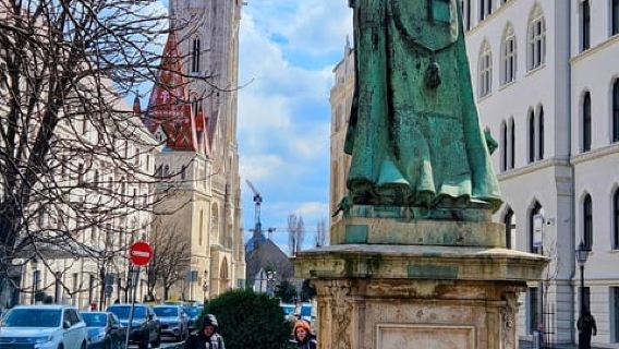 Budapest: Buda Castle District - English tour