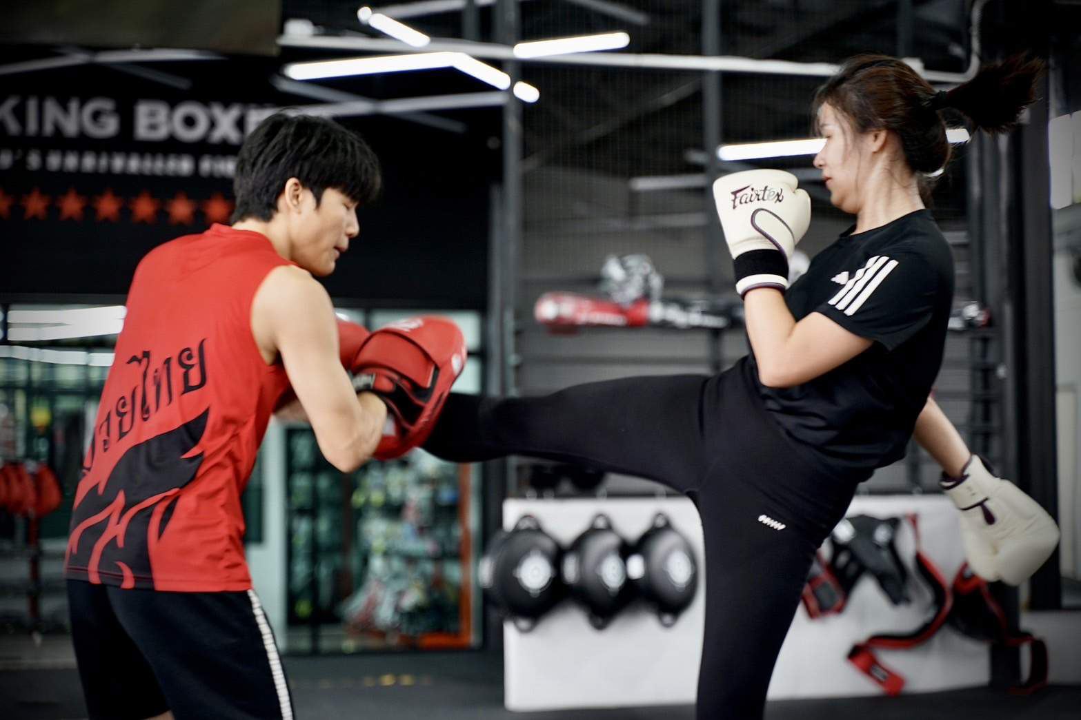 คอร์สเรียนมวยไทยที่เชียงใหม่ โรงยิมครูแดง Krudam Gym คลับมวยไทย คอร์สเรียนมวยไทยแบบส่วนตัว มีหลายรอบให้เลือก