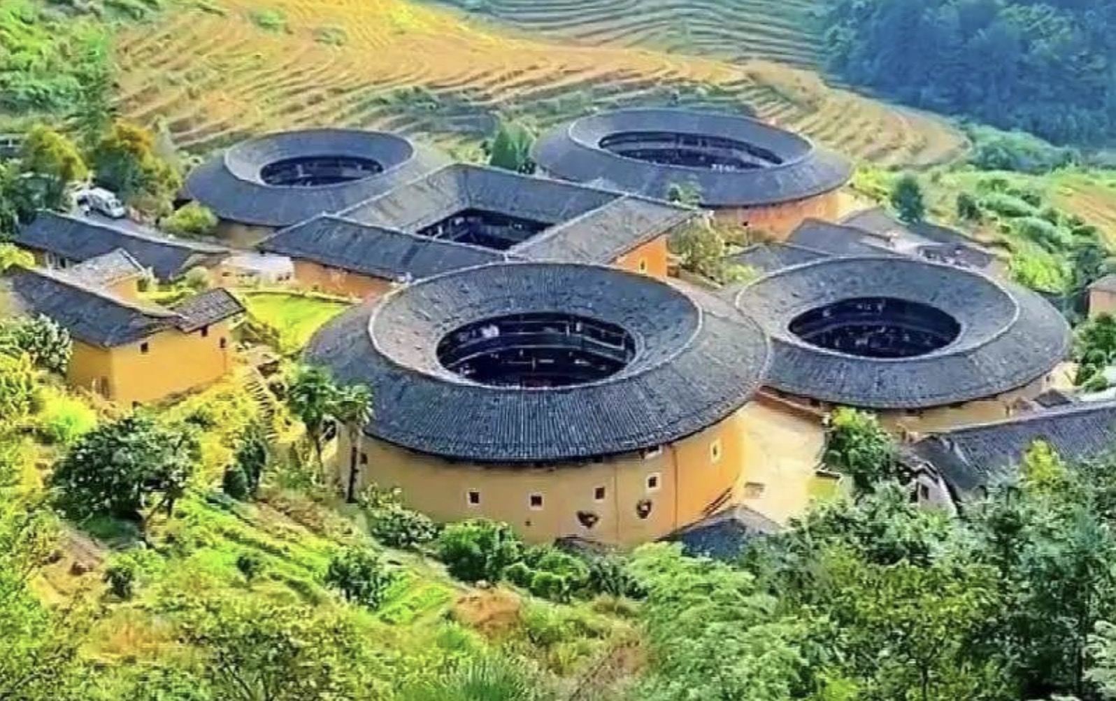 Xiamen departure - Nanjing Tianluokeng Tulou Cluster & Taxia Village one-day tour | Private Chinese/English guide