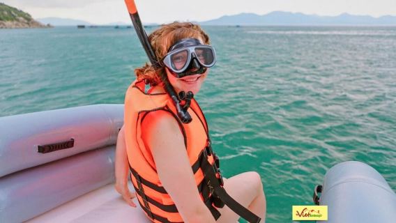 Nha Trang: VIP YACHT TOUR ( BBQ, Water activities)