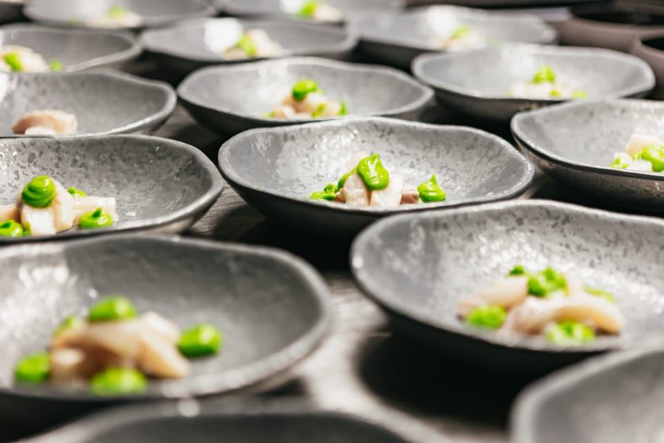 London: 6-Course Gourmet Dinner on a Luxury Coach