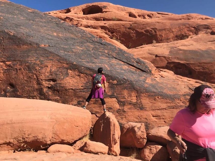 ลาสเวกัส: เดินป่าครึ่งวัน Valley of Fire พร้อมไกด์ พร้อมรถรับส่ง