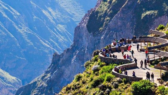 科爾卡峽谷之旅結束於普諾