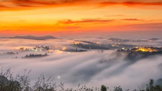 Tur Matahari Terbit Da Lat Berburu Awan dan Pemandangan Fajar yang Menakjubkan