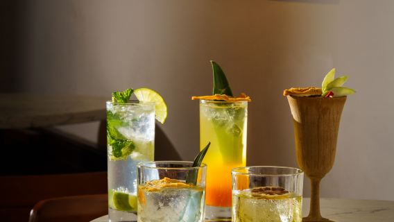 LUBUDS | Историческое здание 1881 года | Виски-бар The Cell | Бывшая штаб-квартира морской полиции | Фирменные коктейли и закуски на выбор