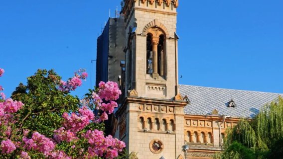 巴統文化一日：巴統聖母主教座堂+考古博物館+藝術館+巴統劇院