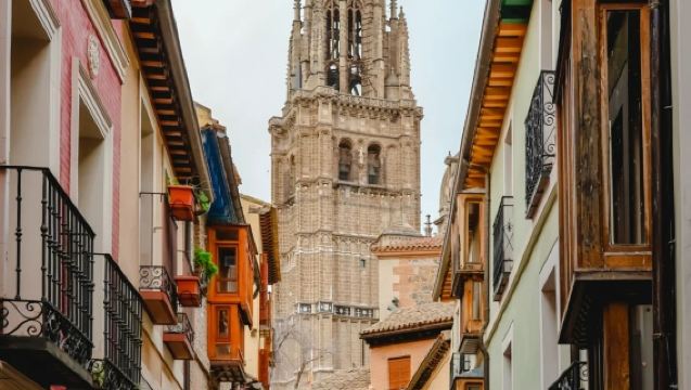 西班牙馬德里來回-托萊多-古城等可包車-精選