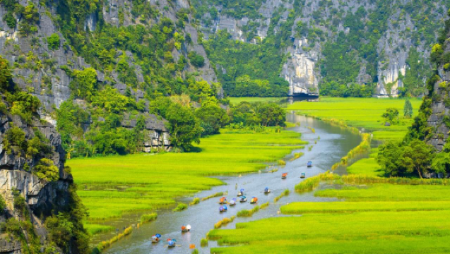 Ho Chi Minh City 1-day Private Charter Tour | Optional Chinese/English Guide