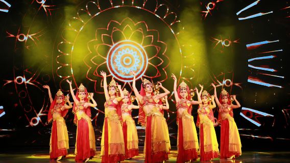 Xi'an Tang Music Palace: Tang Hanfu Styling, Tang Empress Show & Tang Feast