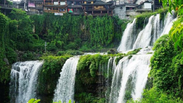 Furong Town + Fenghuang Ancient Town Night View Half-Day Tour [Small Group of 8/Zero-Distance Waterfall Crossing/Night Cruise]