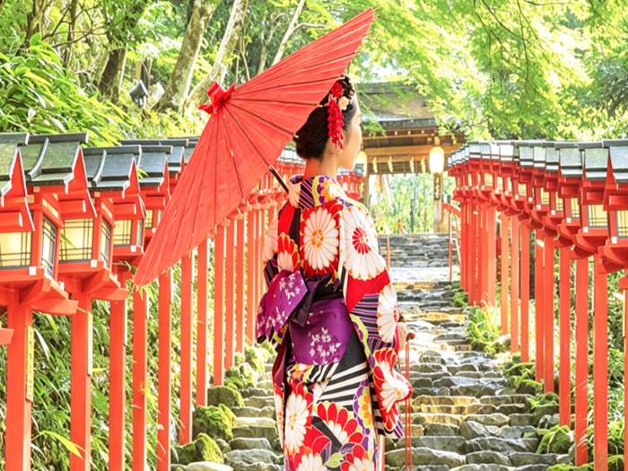 京都嵐山+貴船神社+三千院【精品純玩團·可選接送】嵐山小火車